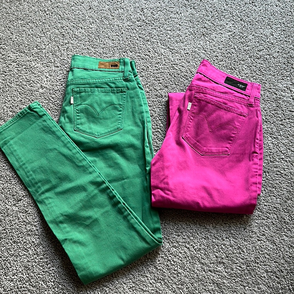 Two pairs Levi’s jeans